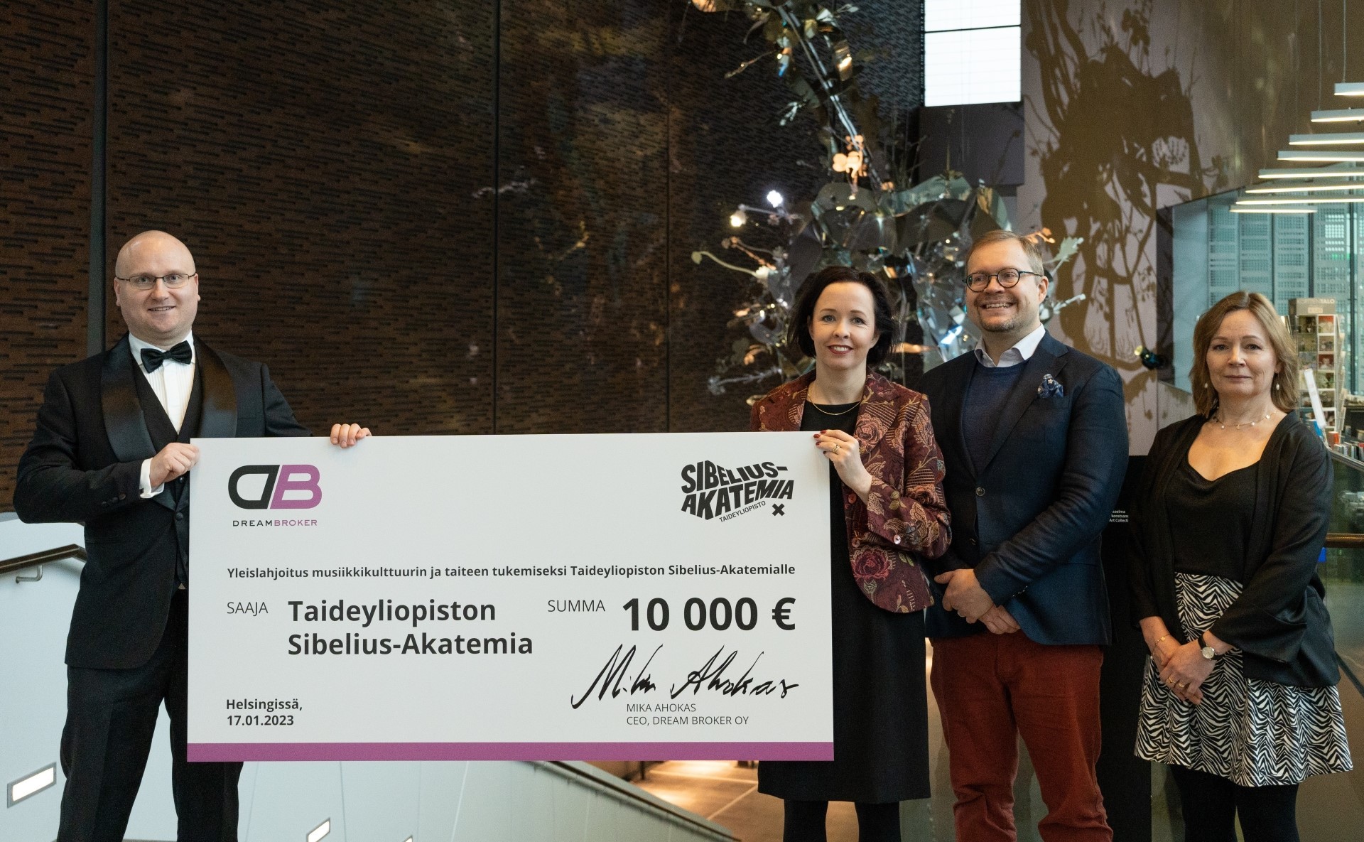 Dream Broker donates to Sibelius Academy in recognition of the power of music as art and its positive therapeutical impact